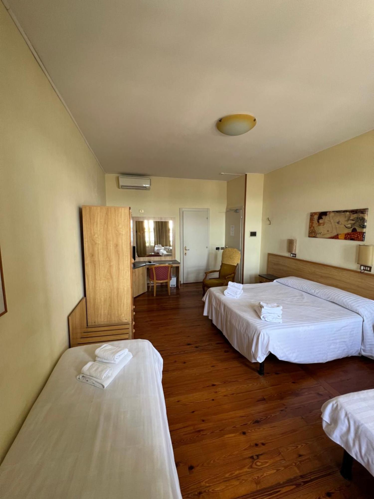 Petit Royal Hotel 3*