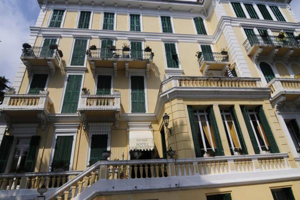 Hotel Petit Royal 3*